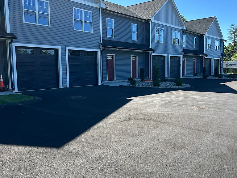 Brand New Luxury Townhomes | 3 BR | 2.5 BA | Garage | Private Patio | Near Exit 7 & Freetown Line — Photo 41
