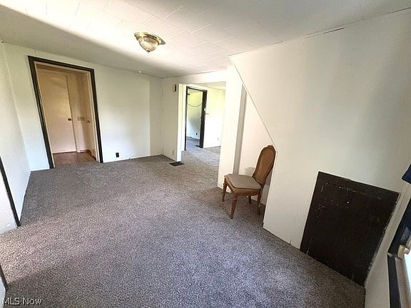5th image of 2047 Wilson Ave NE
