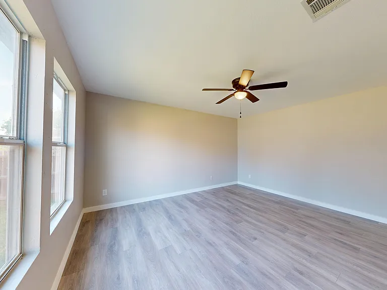145 S Willow Way — Photo 31