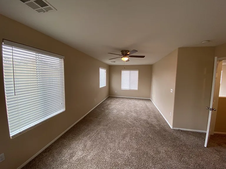 5680 Woods Crossing St — Photo 21