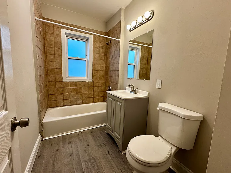 95 Draper St #1 — Photo 9