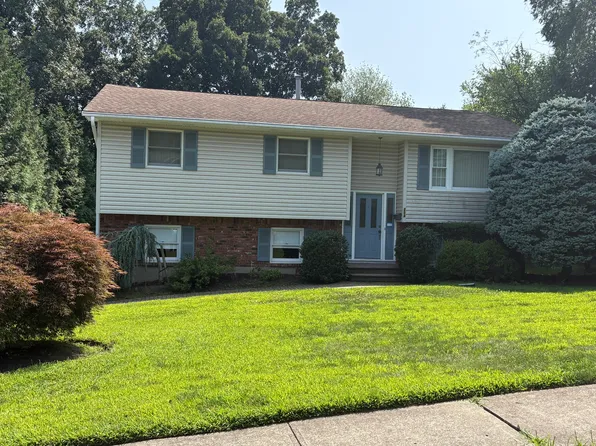 254 Manor Blvd, Pearl River, NY 10965