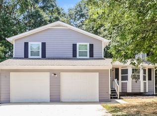 216 Slicky Rock Ct, Riverdale, GA 30274