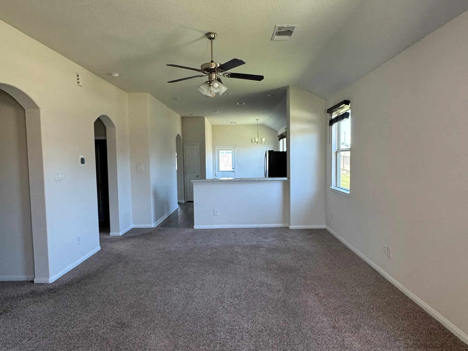 3 bed, 1410 sqft, $1,750 — Photo 4