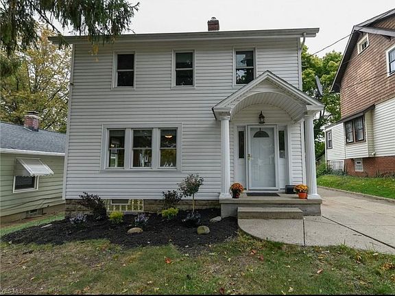 2nd image of 1539 Hillcrest St