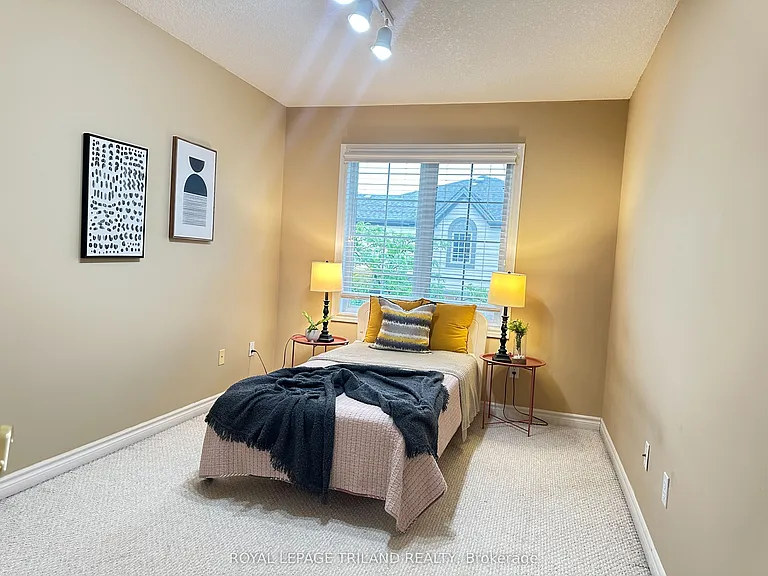 600 Hyde Park Rd #127 — Photo 27