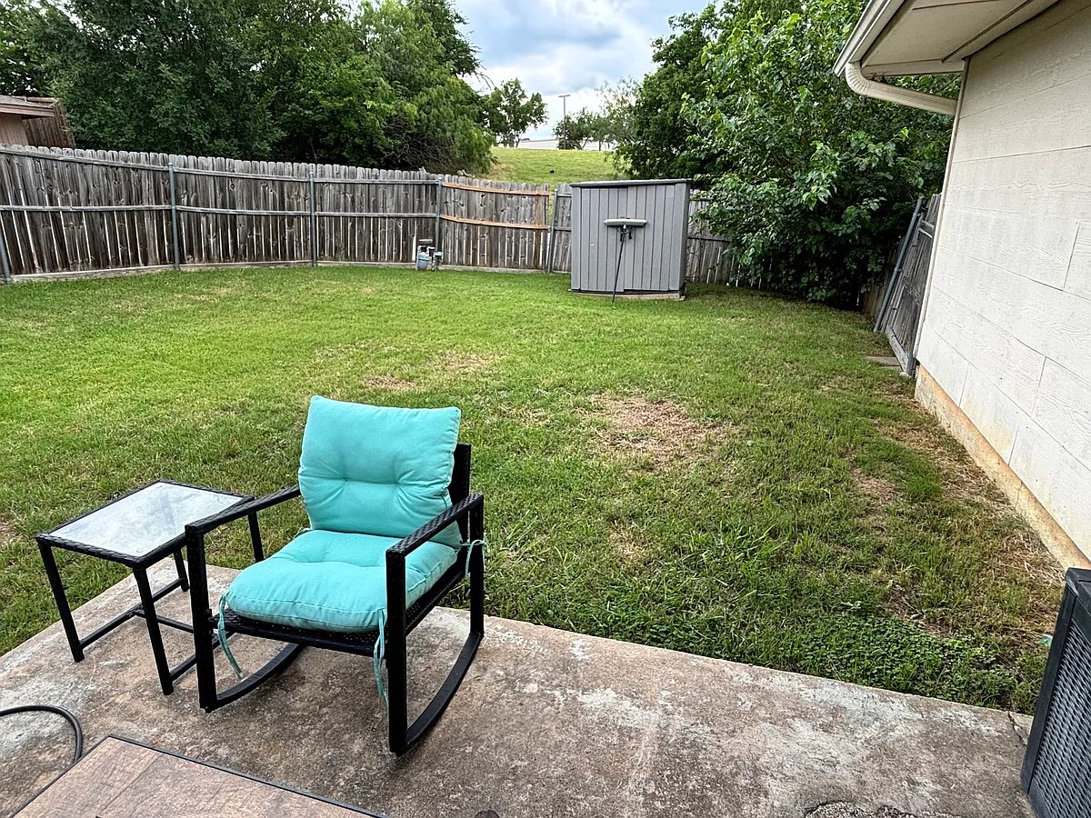 Building Photo - 1803 Green Ridge Dr