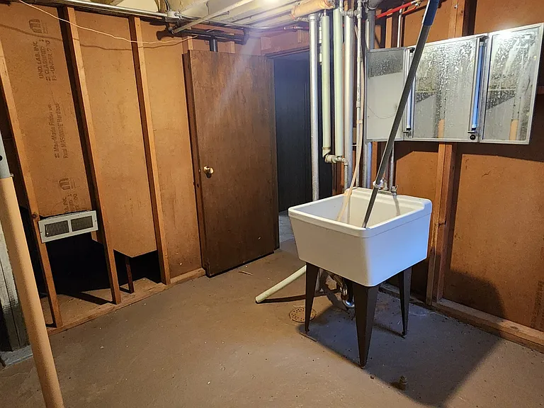 518 Rome Ave — Photo 12