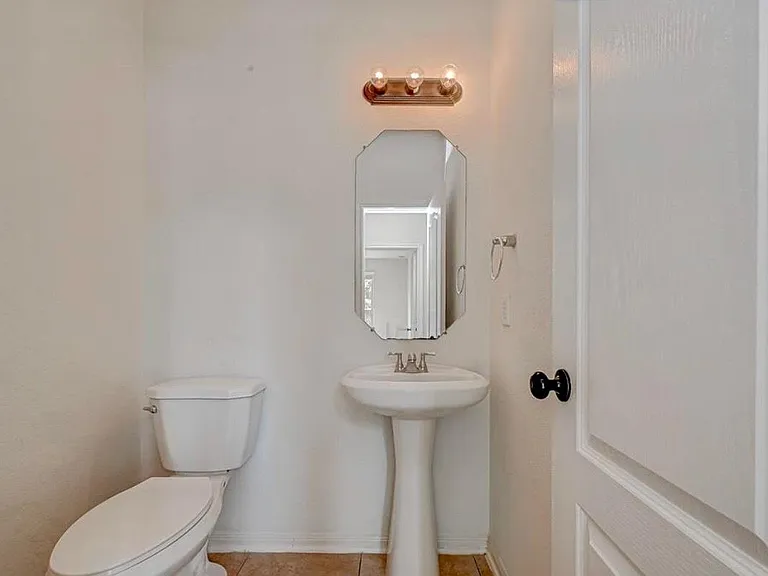 11 Sagamore Ridge Pl — Photo 13