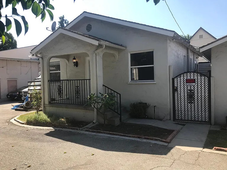 155 W Badillo St — Photo 1