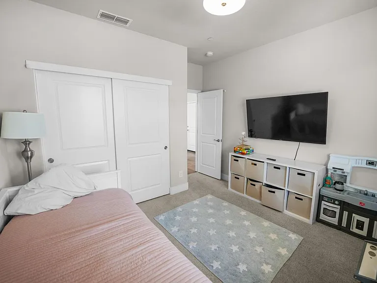 499 Red Sand Ct — Photo 9