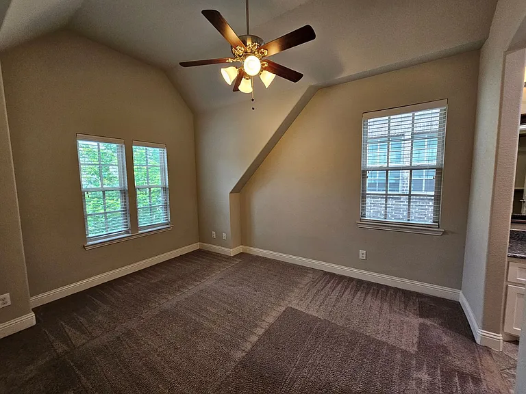 988 Shadyside Ln — Photo 43