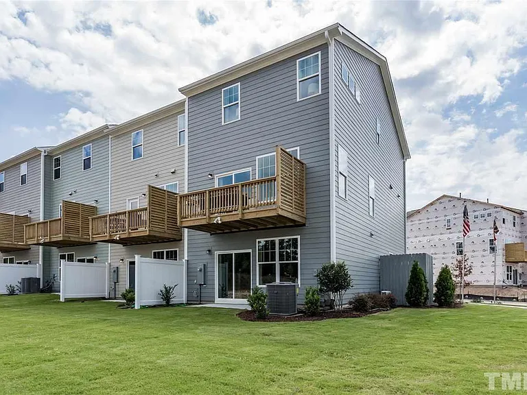 2881 Macintosh Woods Dr — Photo 26
