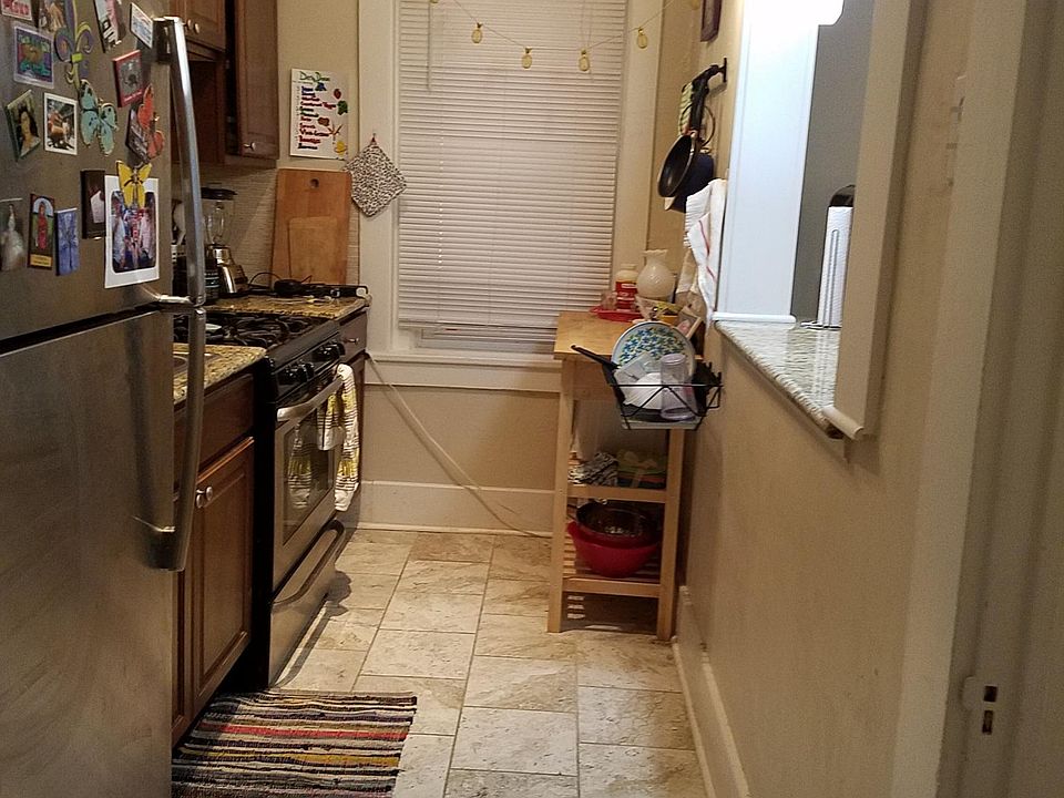 2nd image of 1320 Vine St APT 2