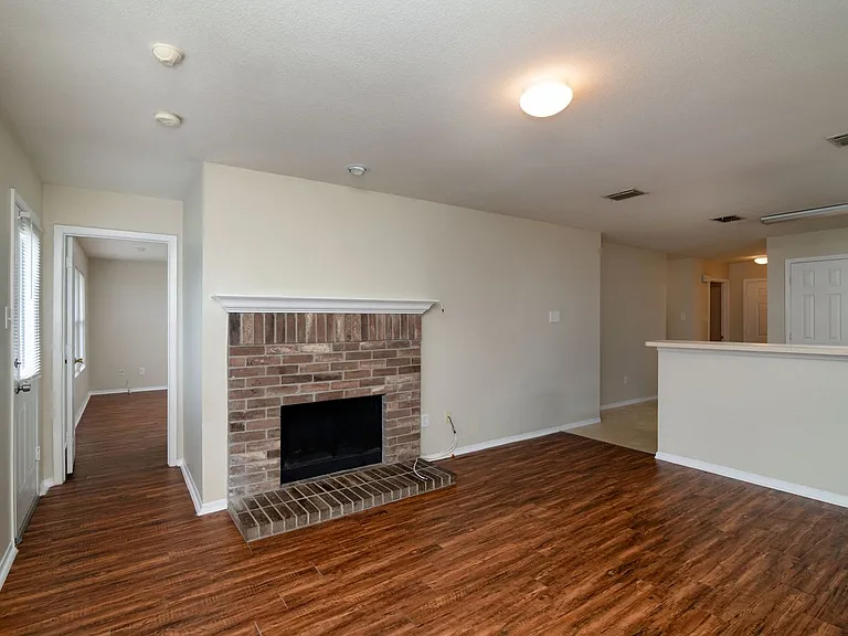 1514 Cover Dr — Photo 10