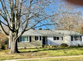 121 Brookmoor Rd, West Hartford, CT 06107