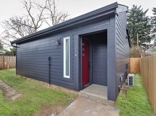 1124 NE Roselawn St #B, Portland, OR 97211