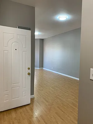 Rented by Remax Edge | media 31