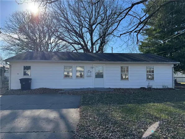1218 Lorraine St, Danville, IL 61832