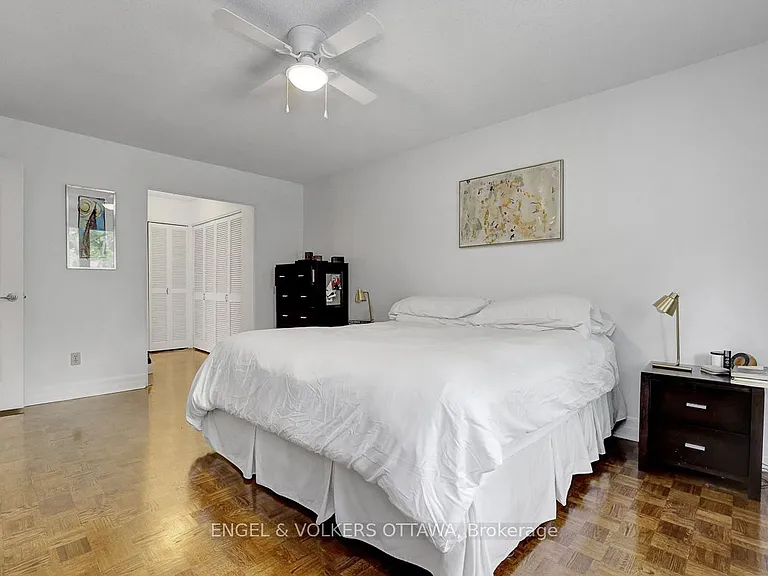 516 Buchanan Cres — Photo 23
