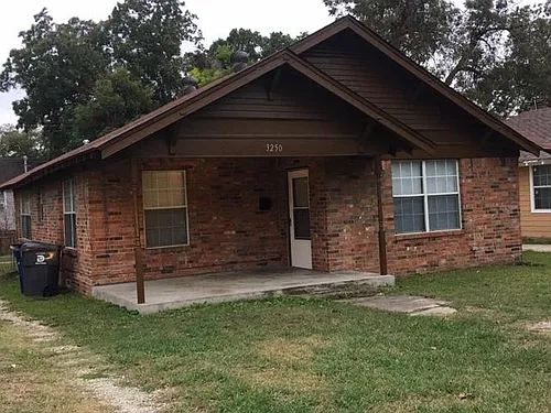 3250 Kinmore St Photo 1