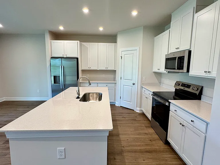 7477 Linda Vista Ln — Photo 10