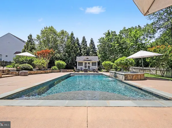 42498 Longacre Dr, Chantilly, VA 20152