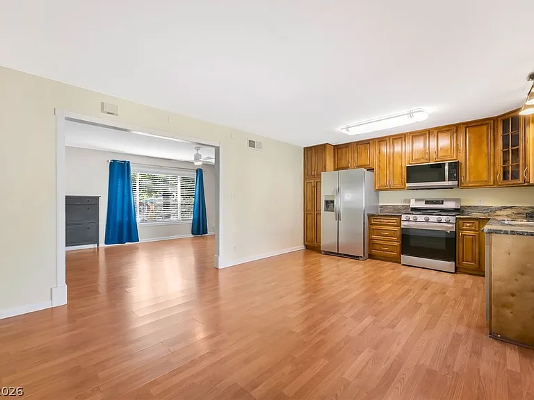 4565 Meridian Dr — Photo 8