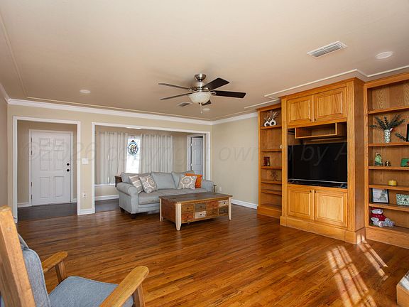 4th image of 2223 Peach Tree St