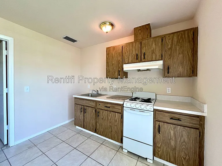 305 Duncan Rd #1 — Photo 5