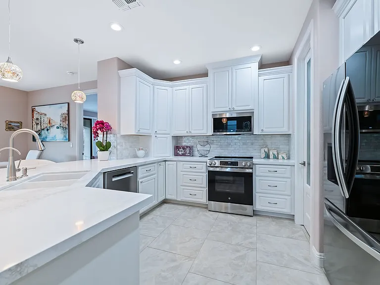 2836 Steamboat Dr — Photo 6
