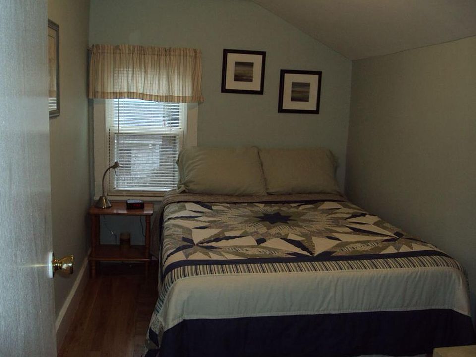 1st image of 138 Clinton St #B