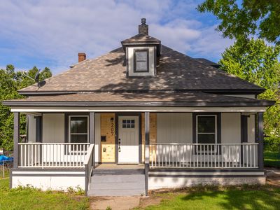 207 N Leeds Ave, Eldon, MO, 65026