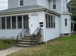 1019 Michigan Ave #2, Saint Joseph, MI 49085