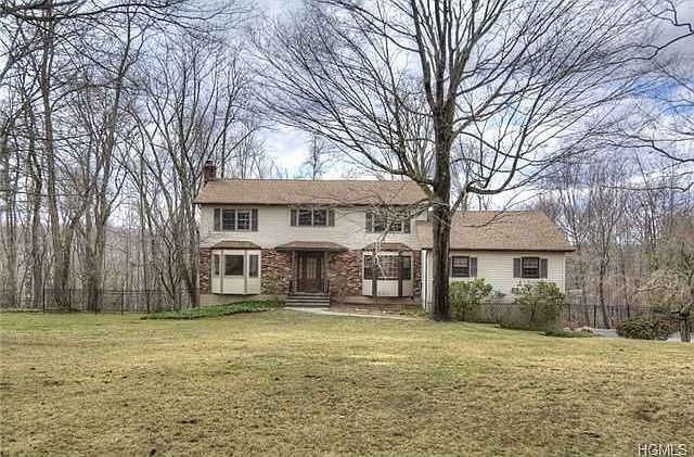 1st image of 12 Louis Dr