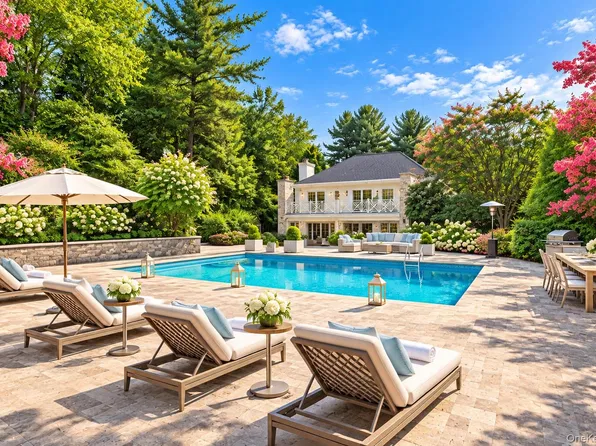 9 Godfrey Lane, Huntington, NY 11743