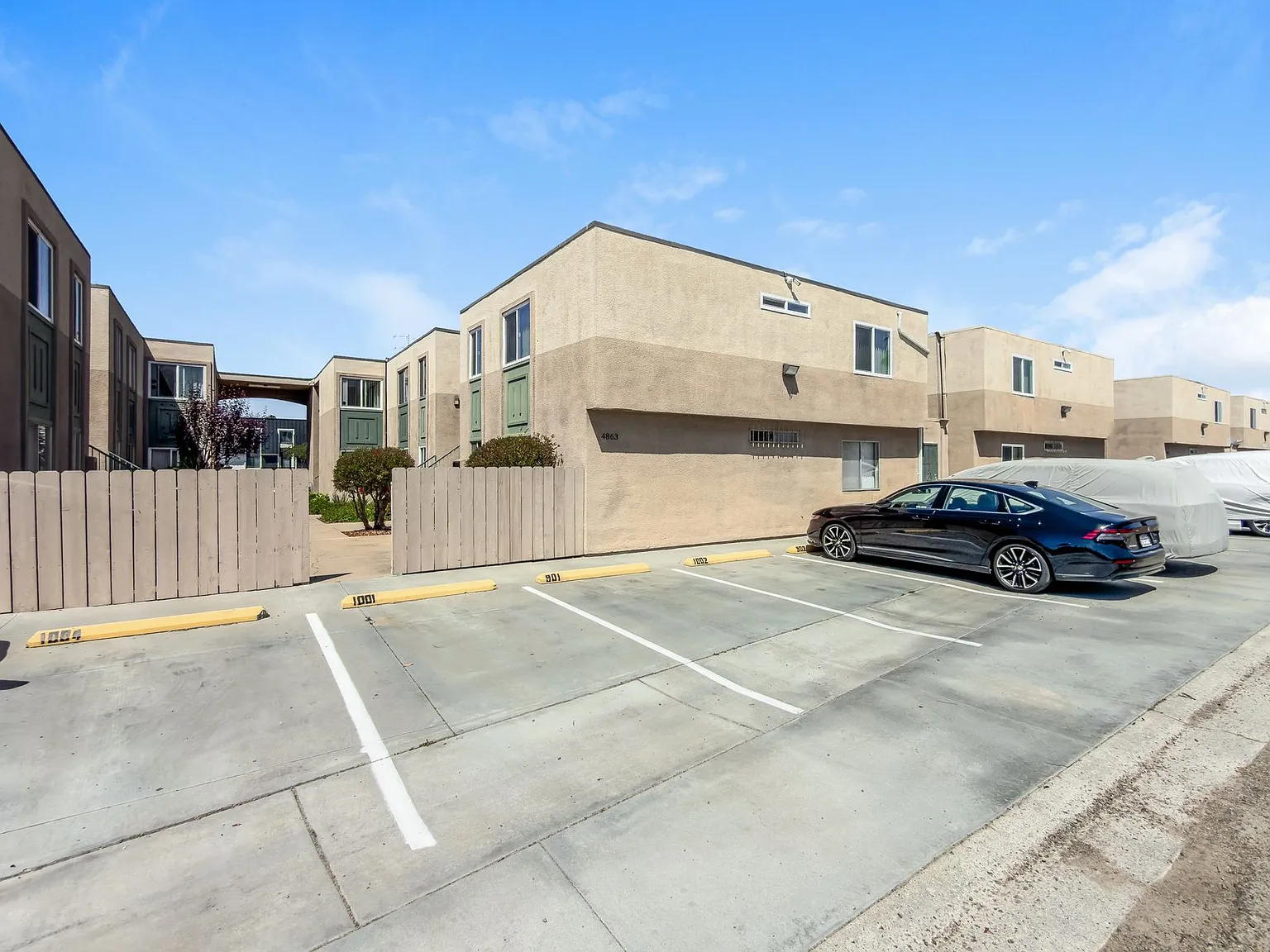Large 2 bedroom Apartment in Clairemont — Photo 4