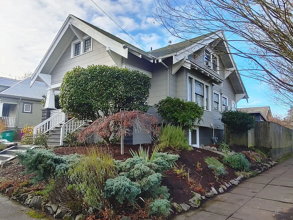 5735 NE 15th Ave