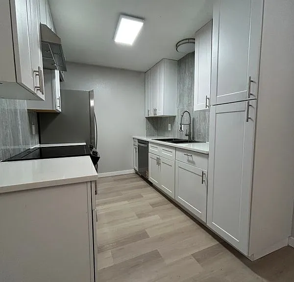 7503 April Ln #7503 — Photo 3