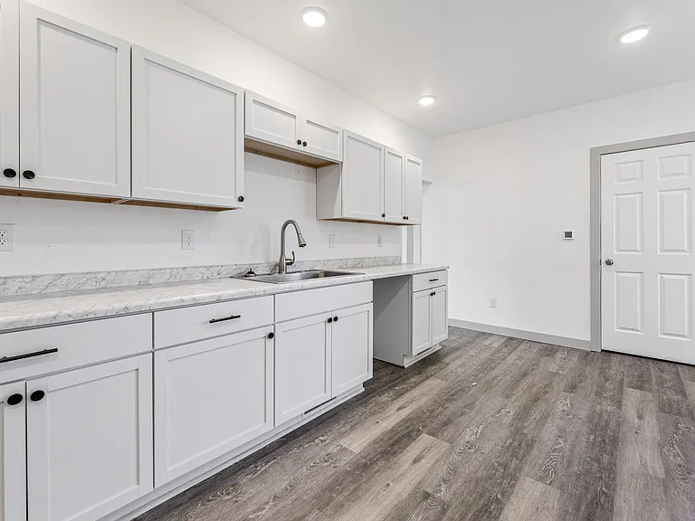 1245 Ph St — Photo 3