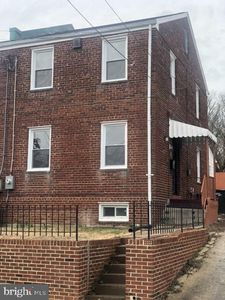 743 Adrian St SE, Washington, DC, 20019