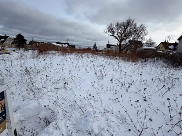 40 3rd St, Cape Breton, NS B1A 4G8