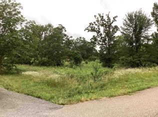 Hensley Ave, Mena, AR 71953