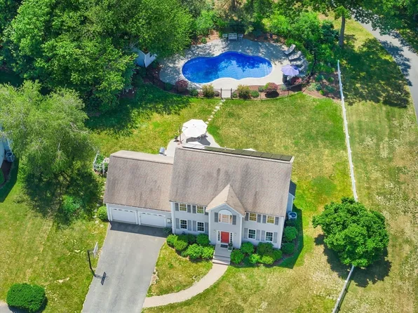 20 Anna Rd, Franklin, MA 02038