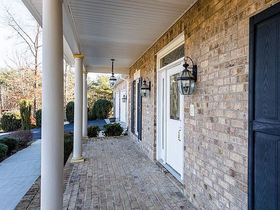 4th image of 378 Acorn Dr Lot 9