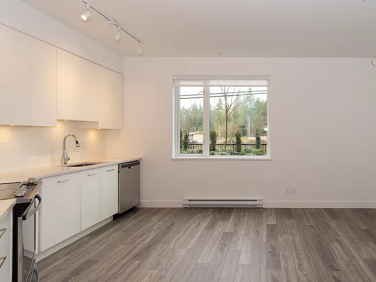 951 Charland Ave #103 — Photo 2