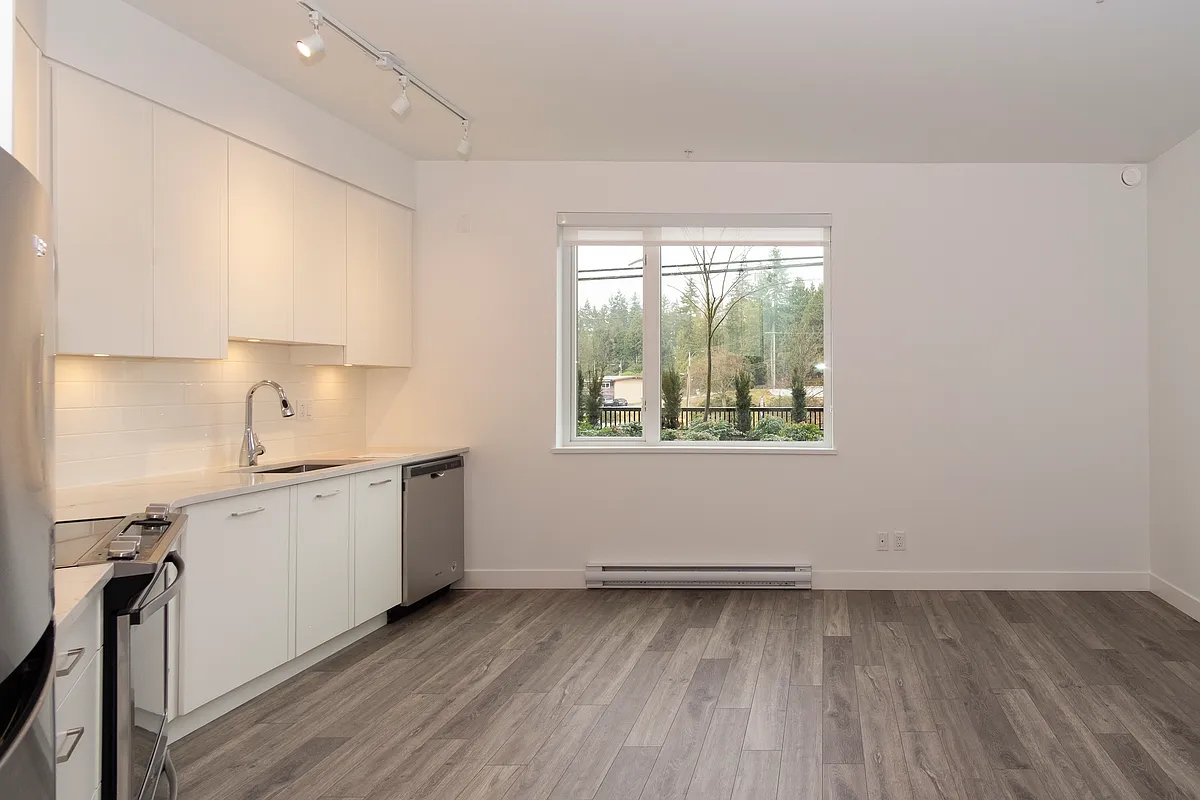 Building Photo - 951 Charland Ave #103