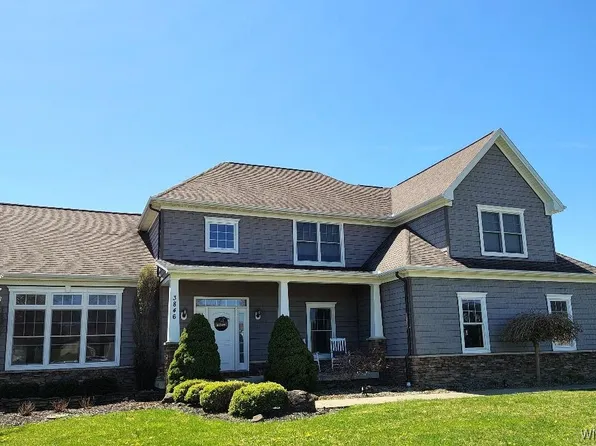 3846 Ontario Dr, North Tonawanda, NY 14120