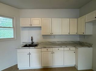 826 S 15th St #3R, Newark, NJ 07108