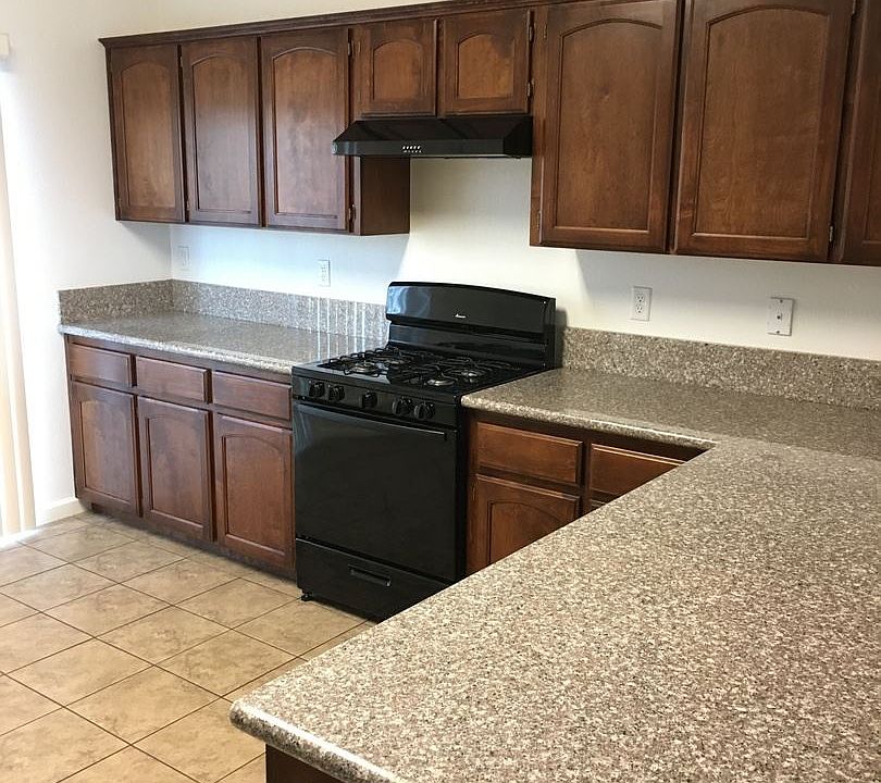 1st image of 365 Joya Dr